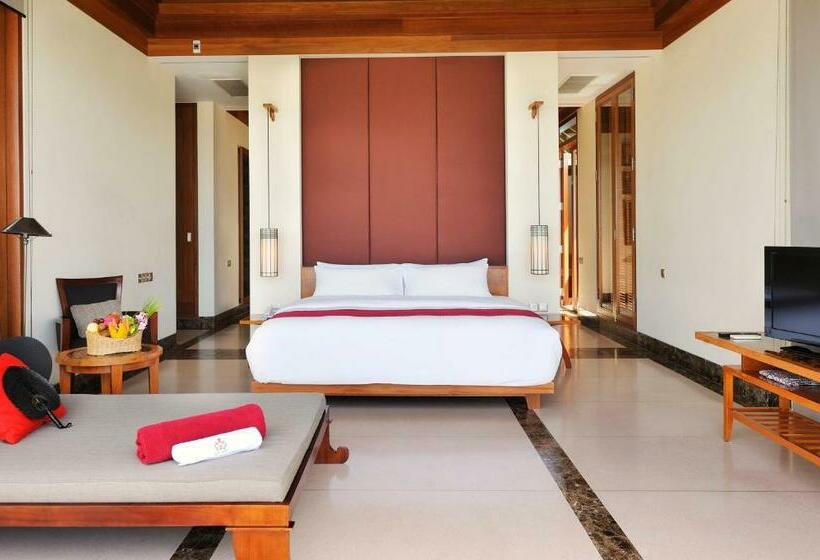 سوئیت با وان آب گرم, Villa Nautica at Paradise Island