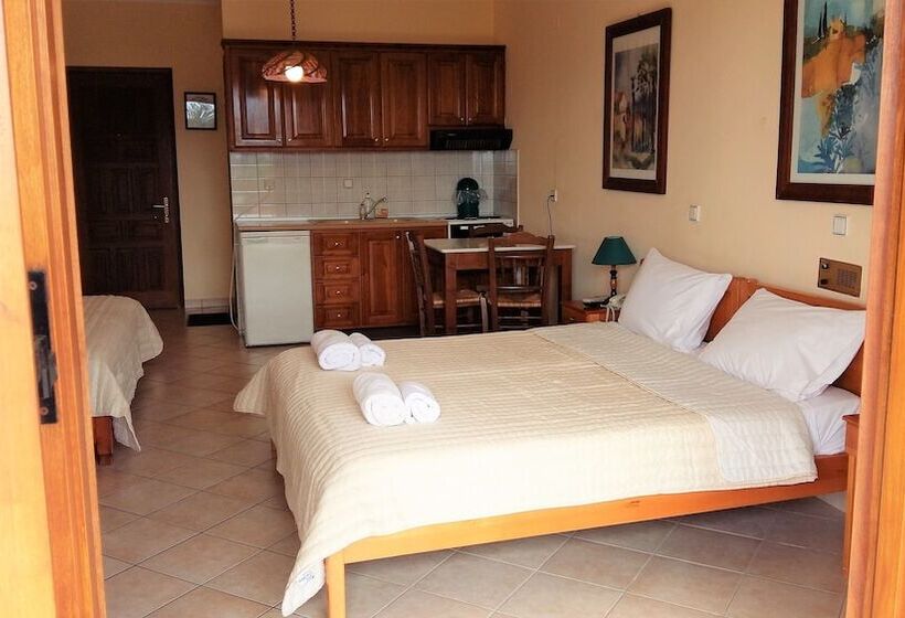 Студия Стандарт, Philippos Hotel Apartments