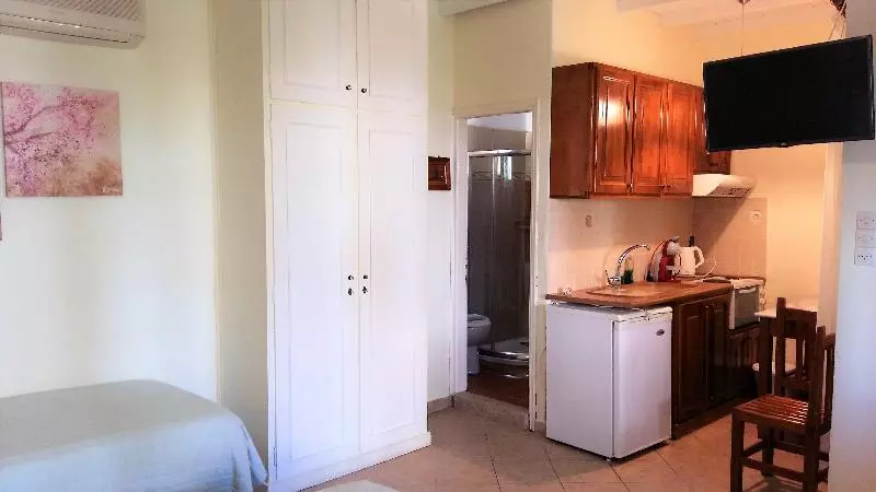 エコノミーワンルーム, Philippos Hotel Apartments