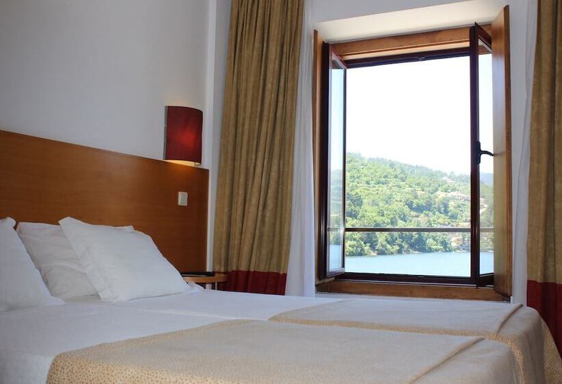 스탠다드 룸 강 전망, Douro Hotel Porto Antigo