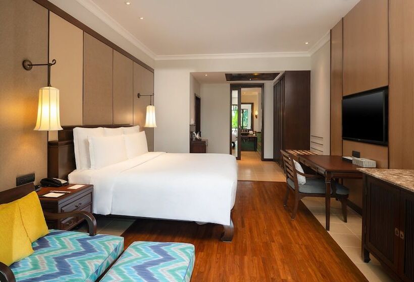 اتاق پریمیوم با چشم‌انداز باغ, Intercontinental Pattaya Resort, An Ihg