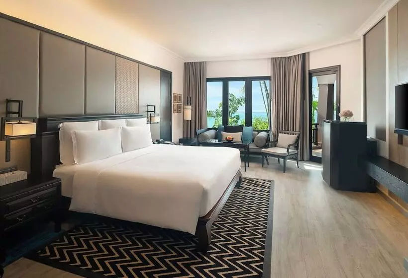 سوئیت کلوب با چشم‌انداز دریا, Intercontinental Pattaya Resort, An Ihg