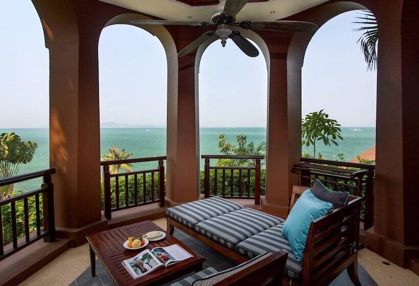 سوئیت کلوب با چشم‌انداز دریا, Intercontinental Pattaya Resort, An Ihg