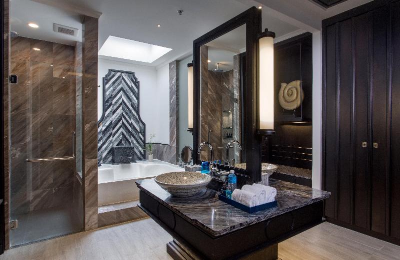 سوئیت جونیور کلوب با چشم‌انداز دریا, Intercontinental Pattaya Resort, An Ihg