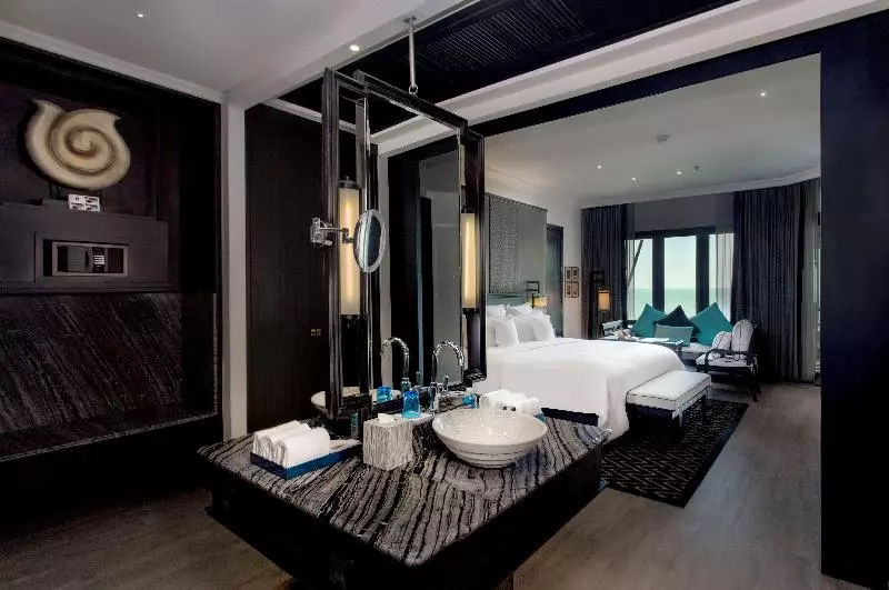 سوئیت جونیور کلوب با چشم‌انداز دریا, Intercontinental Pattaya Resort, An Ihg