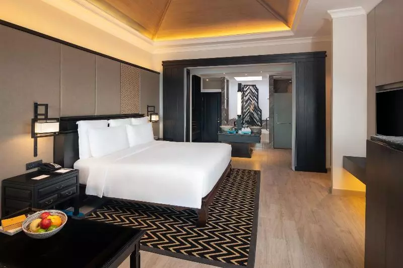 سوئیت جونیور کلوب با چشم‌انداز دریا, Intercontinental Pattaya Resort, An Ihg