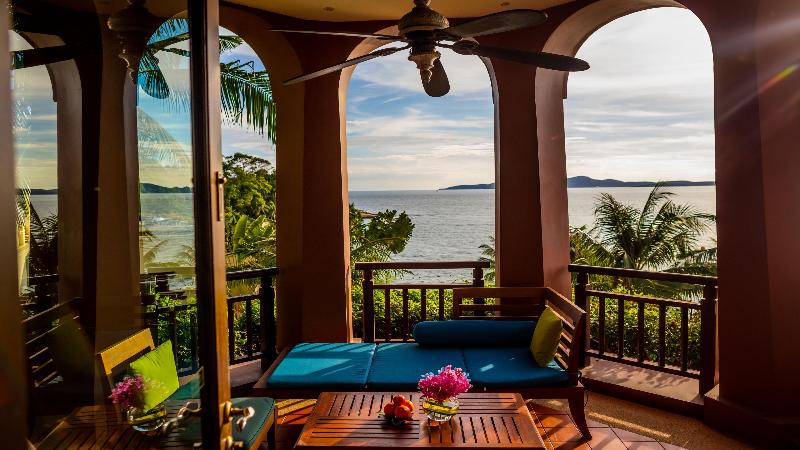 سوئیت جونیور کلوب با چشم‌انداز دریا, Intercontinental Pattaya Resort, An Ihg