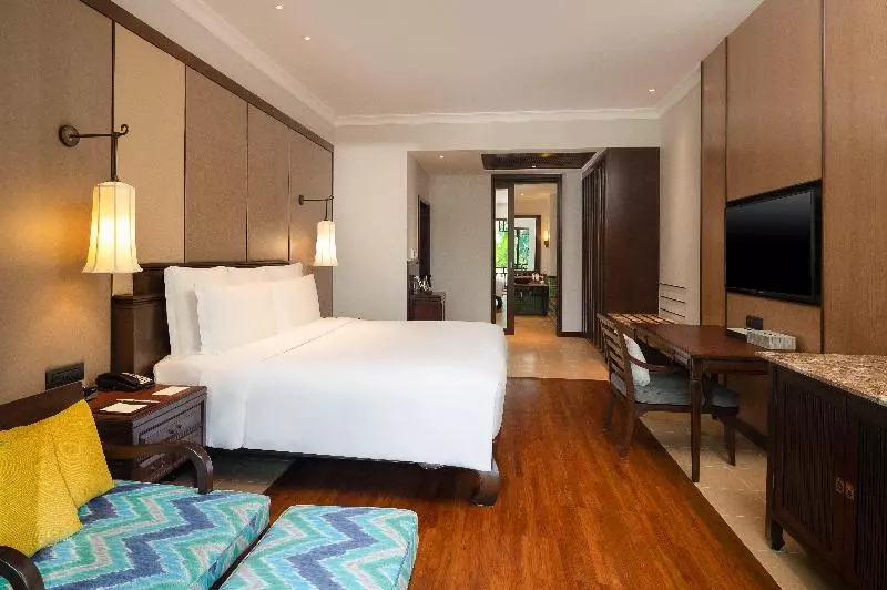 اتاق پریمیوم با چشم‌انداز باغ, Intercontinental Pattaya Resort, An Ihg