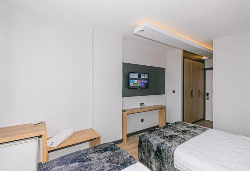 اتاق استاندارد, Lara World