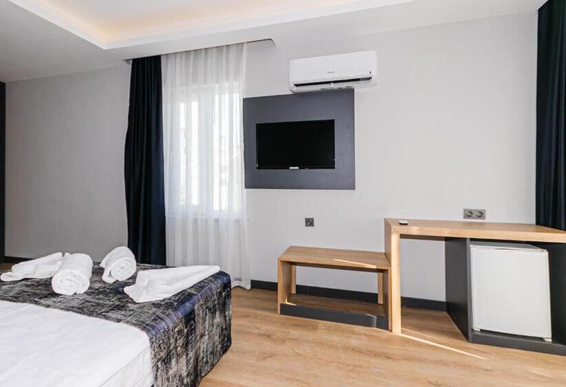 اتاق استاندارد, Lara World