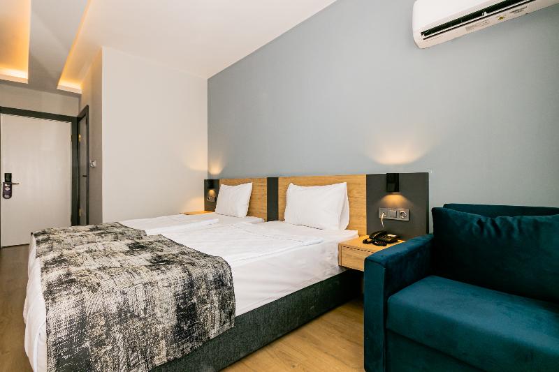 اتاق استاندارد, Lara World