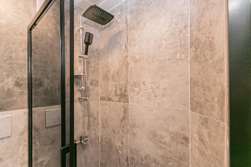 اتاق استاندارد, Lara World