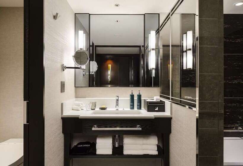 اتاق پرمیوم, Millennium Hilton Bangkok