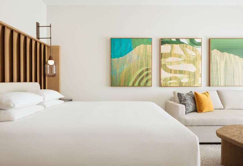 اتاق پرمیوم, Millennium Hilton Bangkok