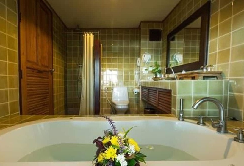 Quarto Deluxe, Pattawia Resort & Spa, Pranburi