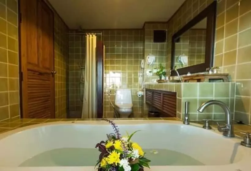 سوییت اجرایی, Pattawia Resort & Spa, Pranburi