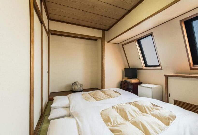 스탠다드 룸, The B Sangenjaya