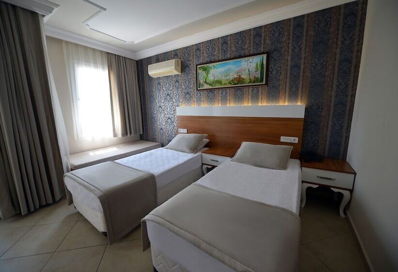 Номер Стандарт, Nicholas Park Hotel