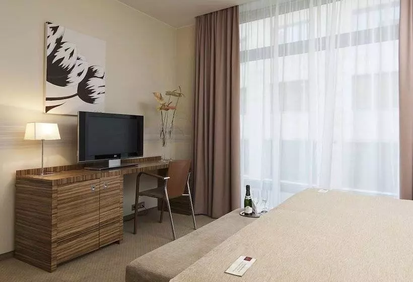 اتاق استاندارد یک نفره, Art Hotel William