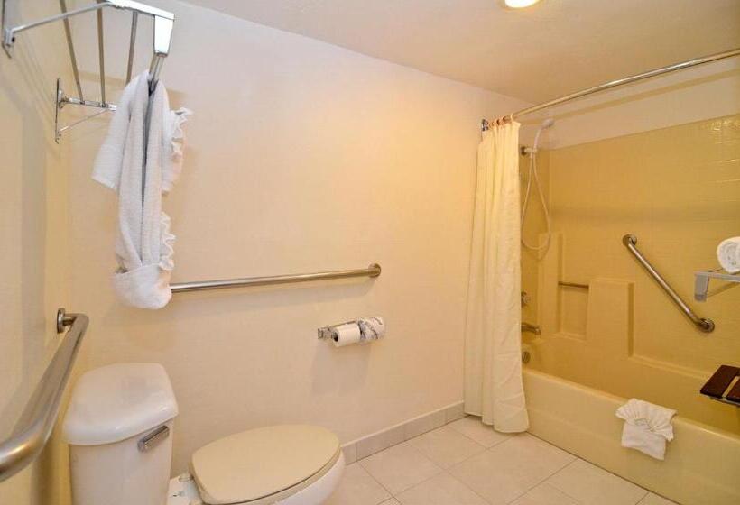 身障者適用キングサイズベッドルーム, Best Western Plus Palm Desert Resort