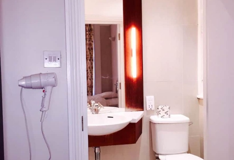 اتاق خانوادگی, Blue Bells