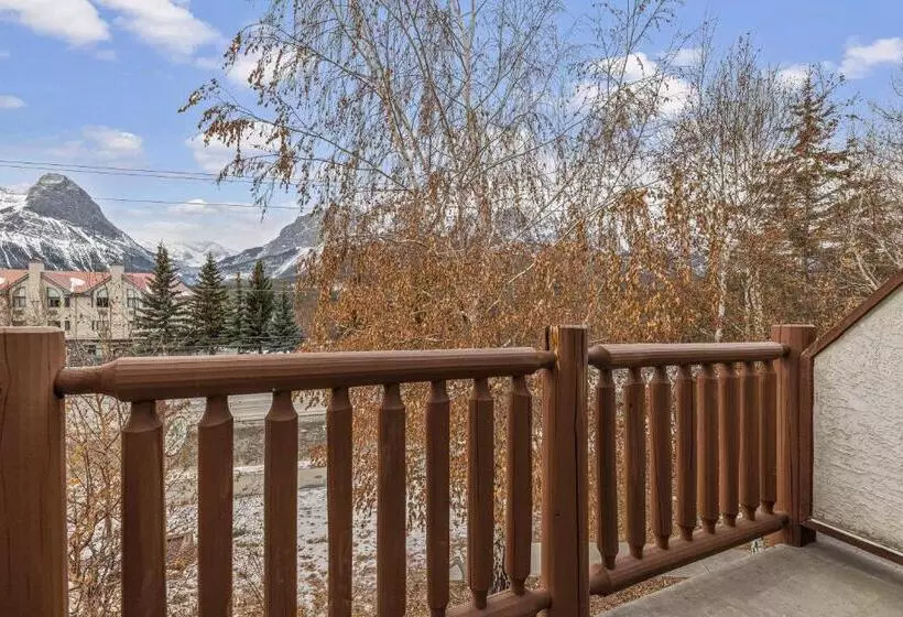 سوییت خانوادگی, Canmore Rocky Mountain Inn