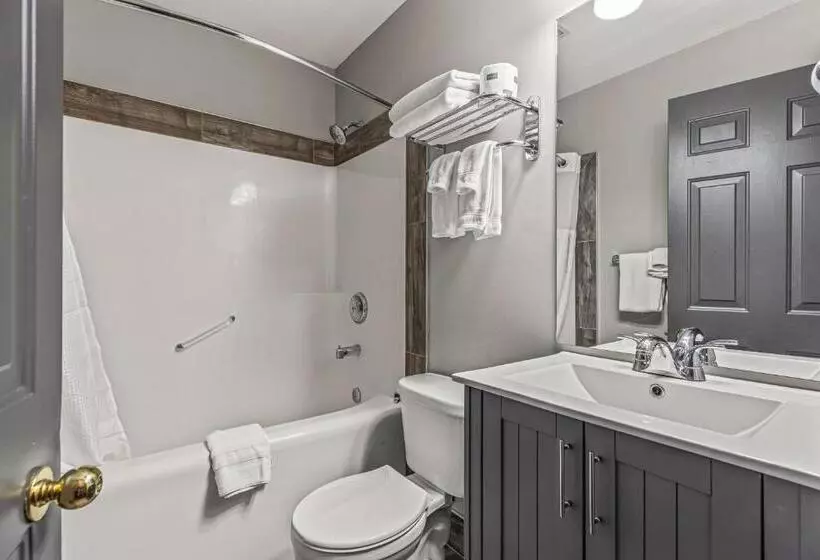 سوییت خانوادگی, Canmore Rocky Mountain Inn