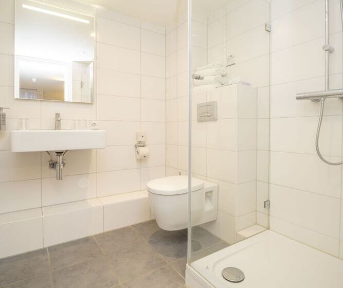 舒适三人间, Fletcher Hotel Valkenburg