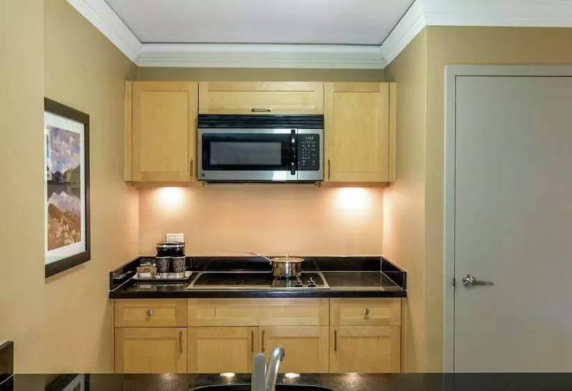 سوئیت 2 خوابه, Hilton Whistler Resort & Spa