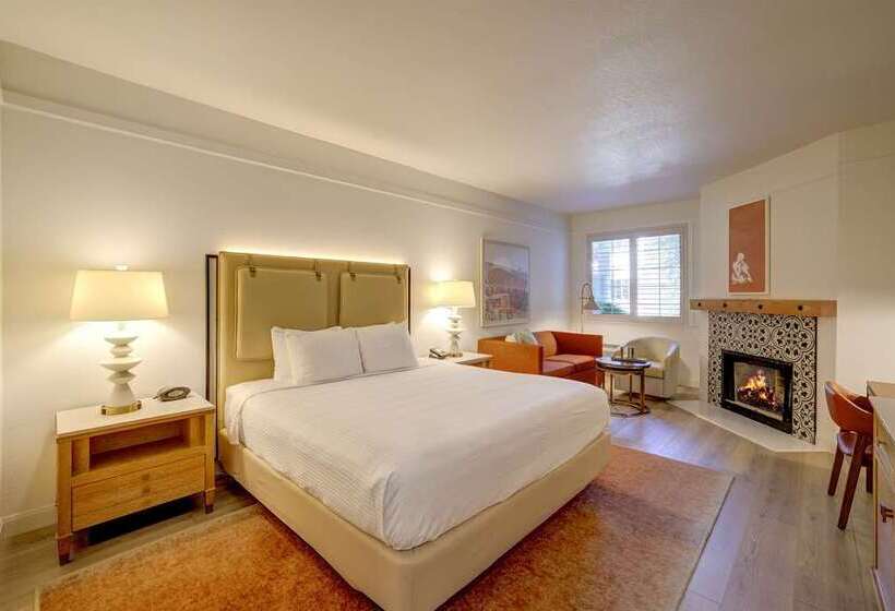 キングサイドベッドのスタンダードワンルーム, Hilton Whistler Resort & Spa