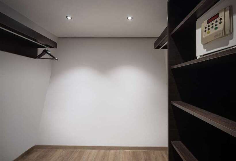 キングサイドベッドのスタンダードワンルーム, Hilton Whistler Resort & Spa