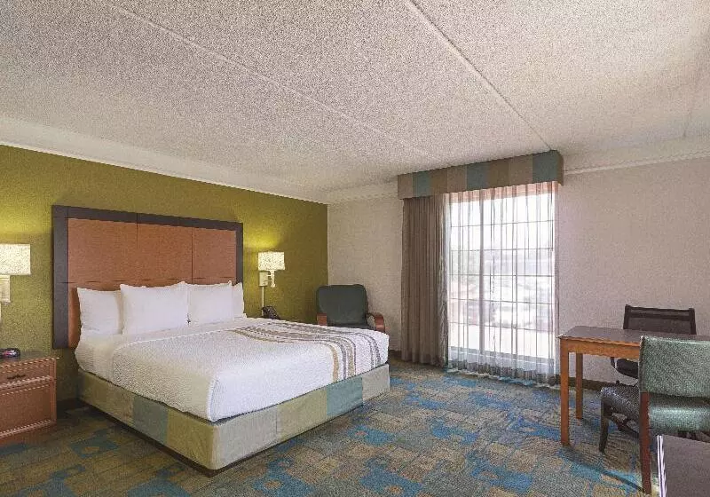 اتاق لوکس با تخت بزرگ, La Quinta Inn By Wyndham San Diego Chula Vista