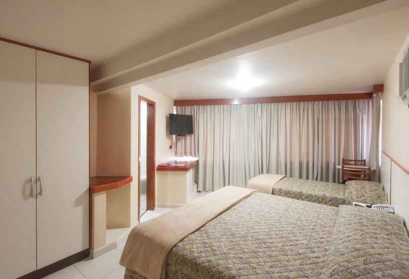 חדר סטנדרט לשלושה, Oscar