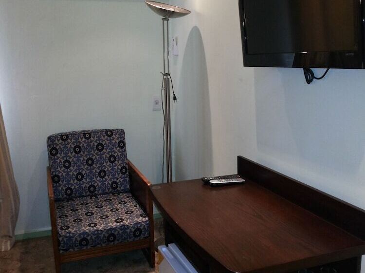 اتاق استاندارد سه نفره, Swiss Inn Hotel Mohandeseen