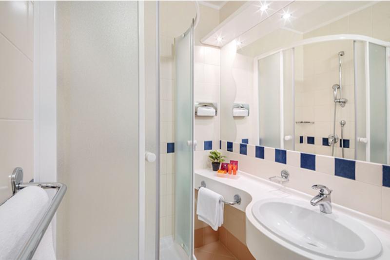 Habitación Superior con Balcón, Valamar Diamant