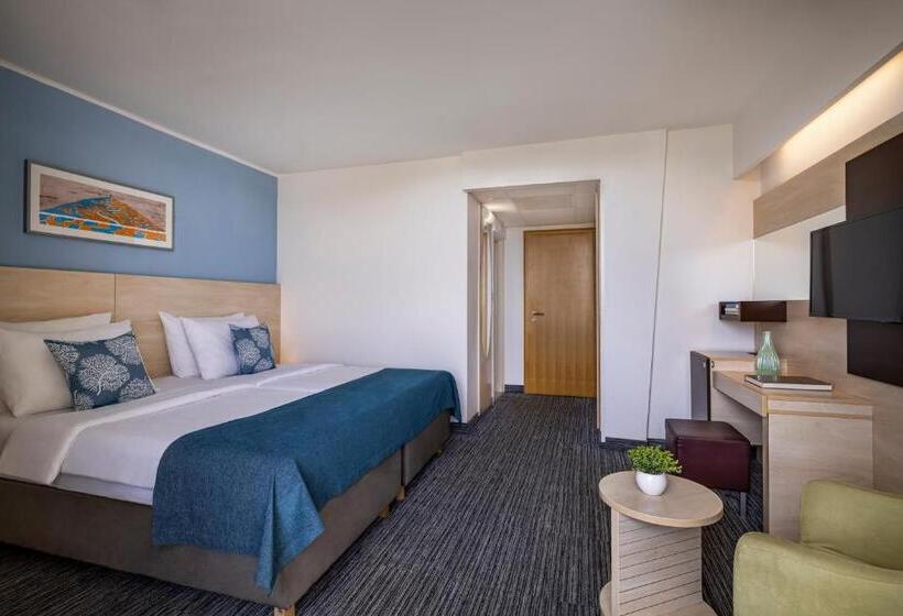 带阳台的高级房间, Valamar Diamant