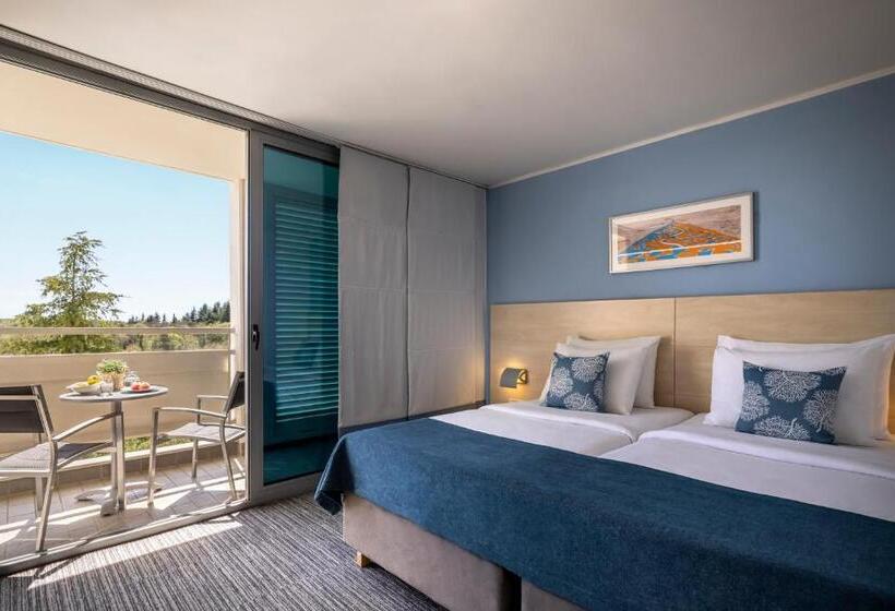 Habitación Superior con Balcón, Valamar Diamant