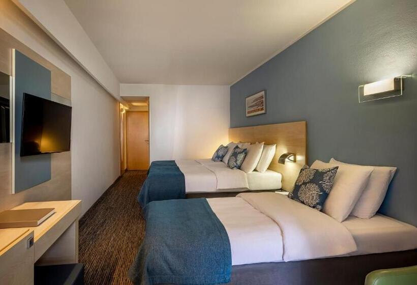 带阳台的三人标准间, Valamar Diamant