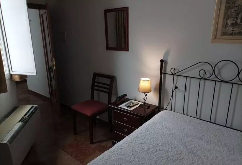 スタンダードシングルルーム, Hostal San Cayetano