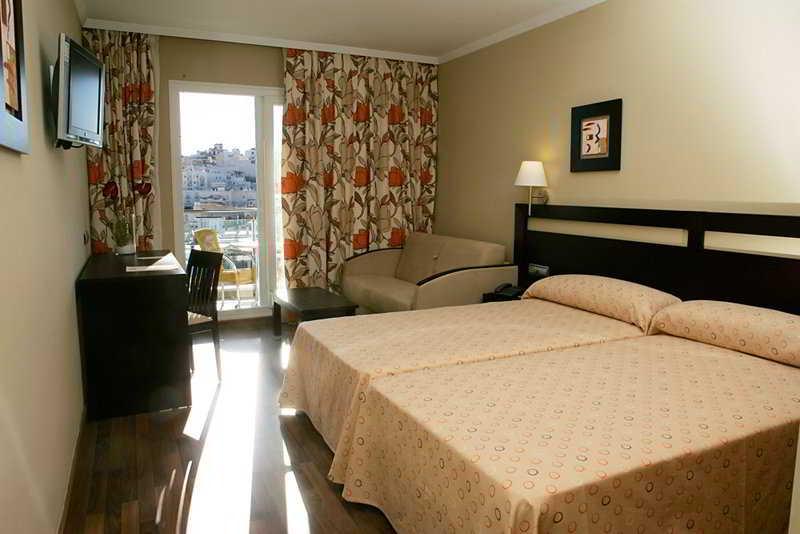 标准单人间, Bahia Almunecar