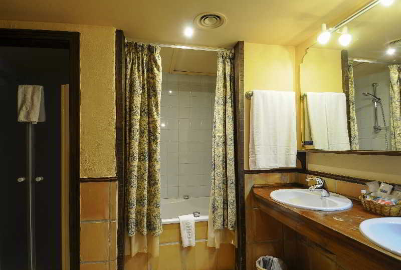 غرفة قياسية, Ghm Monachil