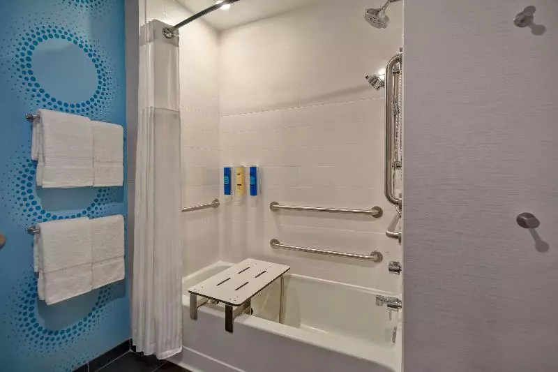 اتاق استاندارد سه نفره, Mercure Sibiu Airport