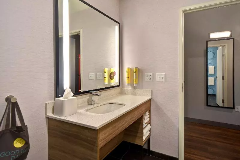 اتاق استاندارد سه نفره, Mercure Sibiu Airport
