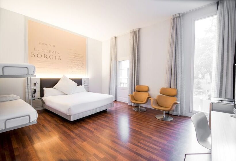 Четырехместный Номер Superior, Petit Palace Boqueria Garden