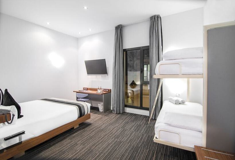 Четырехместный Номер Superior, Petit Palace Boqueria Garden