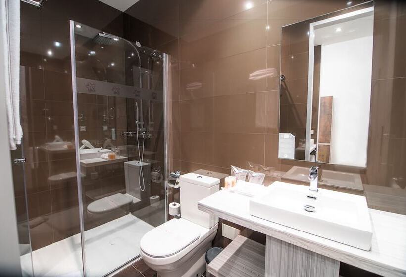 Номер Стандарт, Petit Palace Boqueria Garden