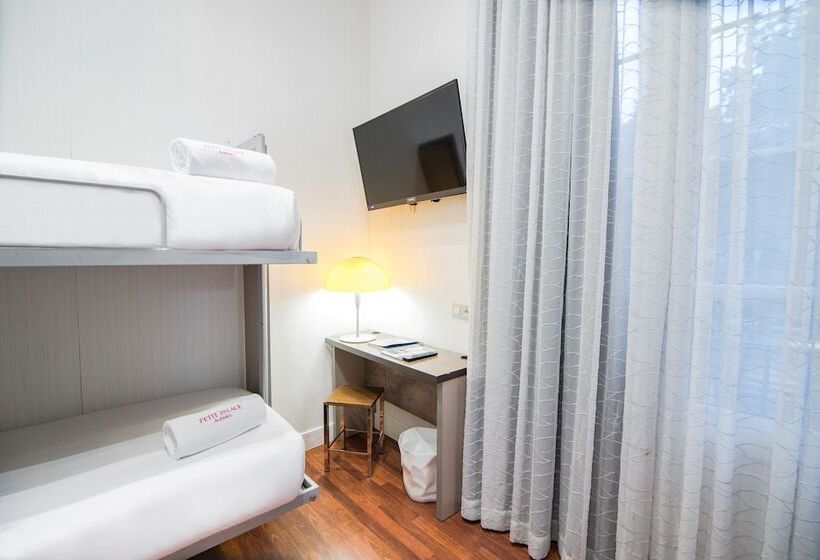 Номер Стандарт, Petit Palace Boqueria Garden