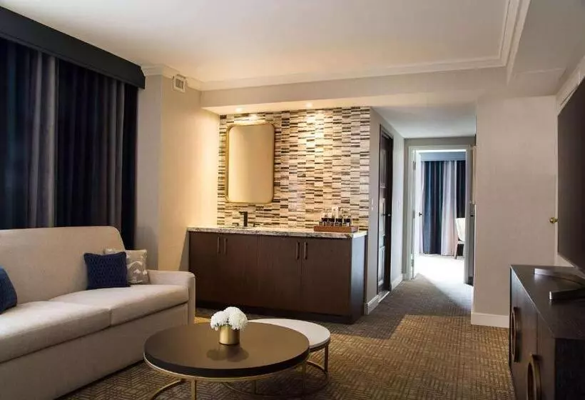 Executive-sviitti King-vuode, The Yorkville Royal Sonesta Hotel Toronto