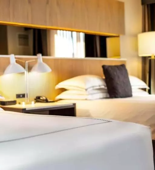 Deluxe-huone, The Yorkville Royal Sonesta Hotel Toronto