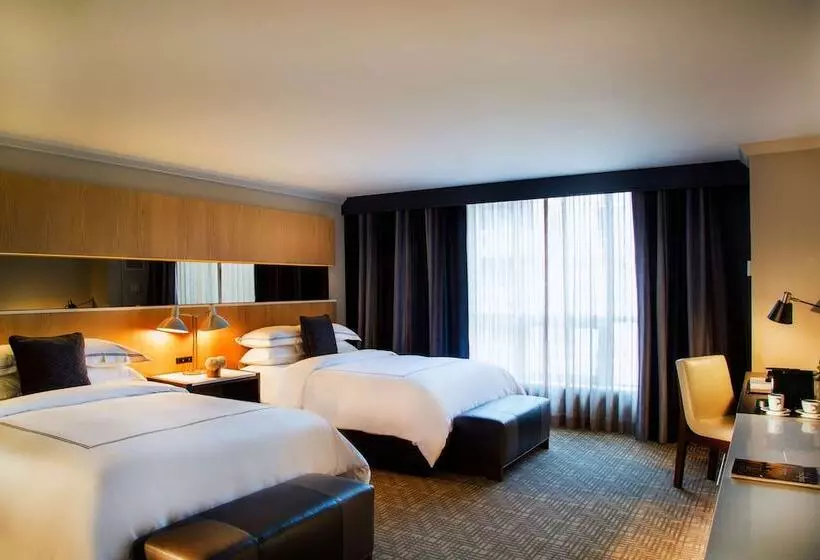 Sviitti, The Yorkville Royal Sonesta Hotel Toronto